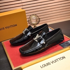 Louis Vuitton Low Shoes